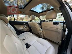 مێرسێدس بێنز GLA